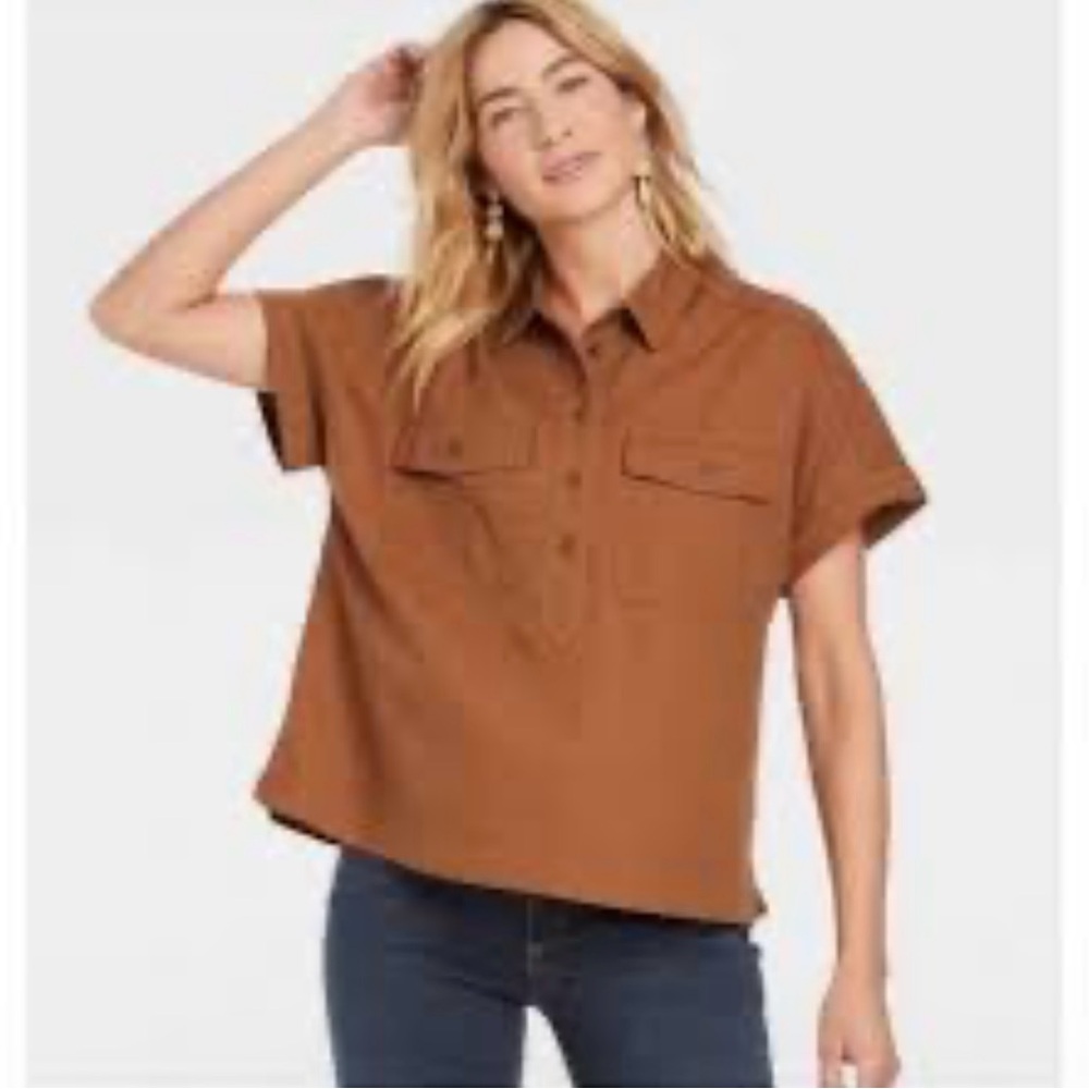 🤎🌷🤍Universal Thread Women's Tan Short Sleeve Button-Down Shirt 61% cotton